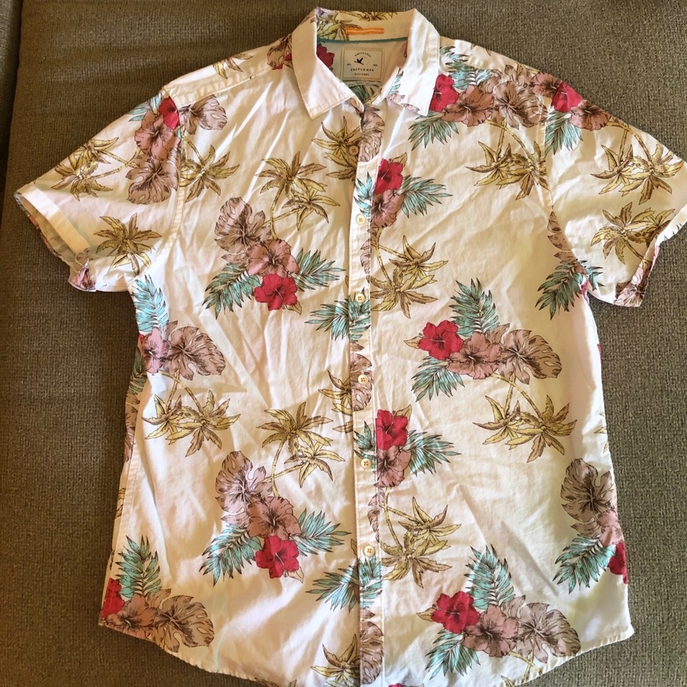 Men’s tropical/Hawaiian shirt